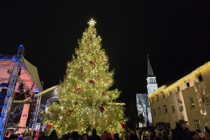 Klaipėdos rajonas kviečia švęsti šventes kartu: atvykite į kalėdinį miestelį Gargžduose