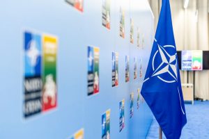 NATO viršūnių susitikime – intensyviausias informacinis spaudimas: įspėja dėl agresyvesnių atakų