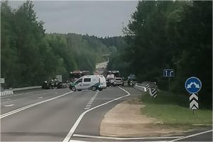 Po kraupios avarijos Prienų rajone, BMW vairuotojo gyvybė užgeso