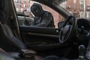 Vilniaus rajone apvogtas automobilis, nuostolis – 6 tūkst. eurų