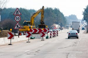 Atskleidė, kiek milijardų reikėtų visų blogos būklės kelių sutvarkymui 