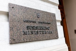 Teismo verdiktas: Susisiekimo ministerijai teks mokėti didžiulę baudą