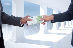 Lietuvos bankas: gyventojai daugiau skolinosi iš bankų ir kredito unijų 