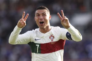 Aplenkė L. Messi ir pateko į Gineso rekordų knygą:  Ronaldo – daugiausiai  uždirbantis sportininkas