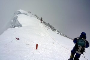 Šį kopimo į Everestą sezoną mirė ar žuvo jau 7 alpinistai