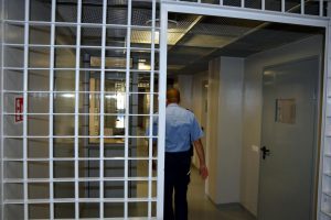 Į Šiaulių kalėjimą negrįžo atostogoms išleistas nuteistasis