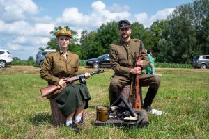 Lietuvos partizanų uniformos: nepriklausomybės tąsos ženklai