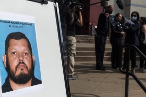 Policija: Kalifornijos šaudynių įtariamasis pažinojo savo aukas