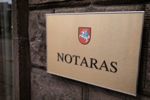 Siūlo preliminarias NT pirkimo sutartis registruoti ar tvirtinti pas notarus
