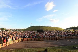 Skandalų lydėtas festivalis Naisiuose: R. Karbauskis teigia, kad šventėje dalyvavo 45 tūkst. žmonių