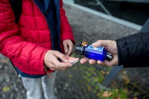 Už e. cigarečių pardavimo nepilnamečiams didesnės baudos