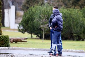 Vienas Pravieniškių nuteistasis sulaikytas, kitas negrįžo į kalėjimą