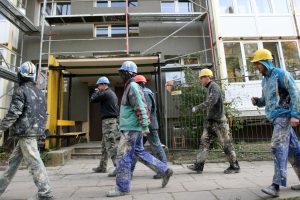 Sustabdyta parama daugiabučių renovacijai 