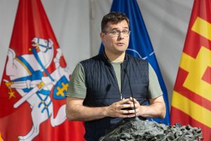 L. Kasčiūnas: visos kariuomenės pajėgos bus aprūpintos FPV dronais