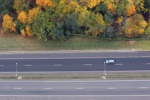 Kelininkai: šalies kelių dangos drėgnos, tačiau žymesnio lietaus dieną nenumatoma