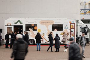 Netradicinė biblioteka „ant ratų“ atveš skaitymo džiaugsmą gyvenantiems toliau nuo Vilniaus centro