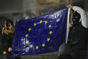 Europarlamentarai smerkia susidorojimą su opozicija ir protestuotojais Sakartvele