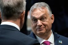 Vengrija provokuoja NATO sąjungininkes dėl strategijos Ukrainos atžvilgiu