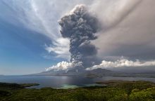 Indonezijoje išsiveržus ugnikalniui sutriko tarptautiniai skrydžiai