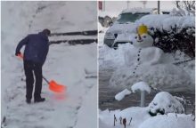 Klaipėdiečiai sniego valymu rūpinasi patys