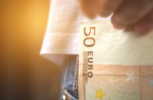 Šiaulių bankomate rastas netikras 50 eurų banknotas