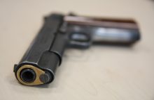 Vaišvydavoje rastas susižalojęs vyras: šalia – legaliai laikomas pistoletas