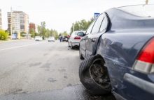 Panevėžyje apgadinti du automobiliai