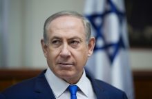 B. Netanyahu pažadėjo didinti spaudimą „Hamas“