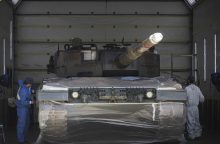 Bundestago Biudžeto ir Gynybos komitetai pritarė 105 tankų „Leopard“ įsigijimui