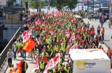 Streikai paralyžiavo uostų darbą Vokietijos šiaurėje