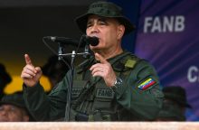 Gynybos ministras: Venesuelos ginkluotosios pajėgos lojalios N. Maduro