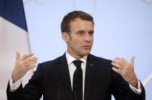 E. Macronas ragina sustabdyti ginklų, kurie gali būti panaudoti Gazoje, tiekimą Izraeliui